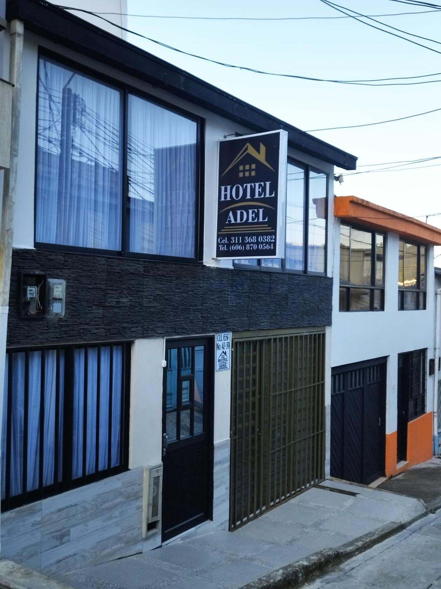 Hotel Adel 마니살레스 외부 사진