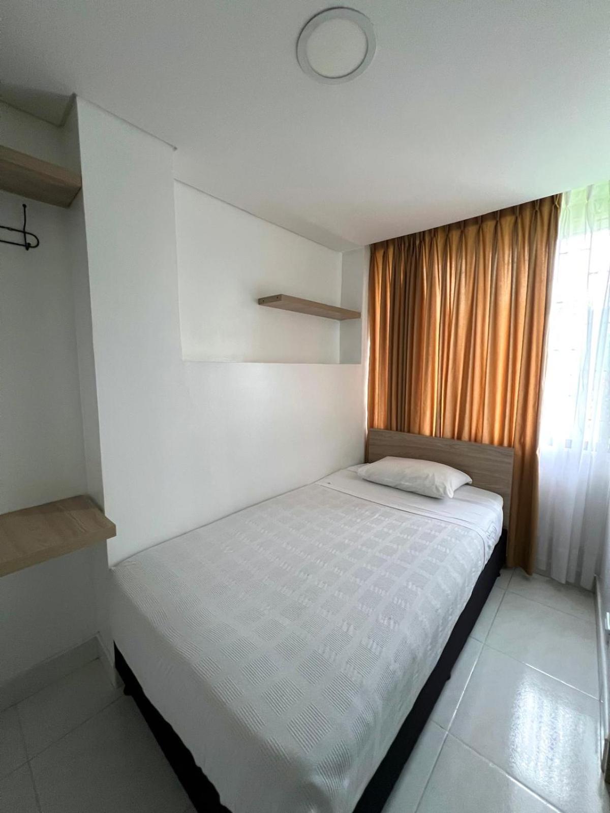 Hotel Adel 마니살레스 외부 사진